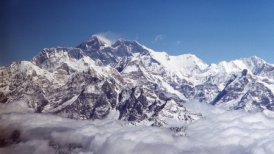 ¡Increíble! Hubo fila en el Everest para hacer cima