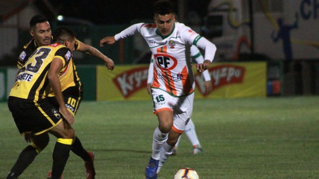 Cobresal escapó del último lugar en la tabla tras golear a Coquimbo Unido