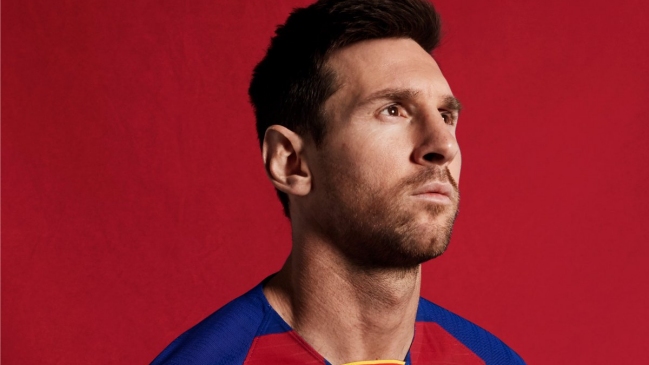 FC Barcelona presentó camiseta a cuadros para la próxima temporada