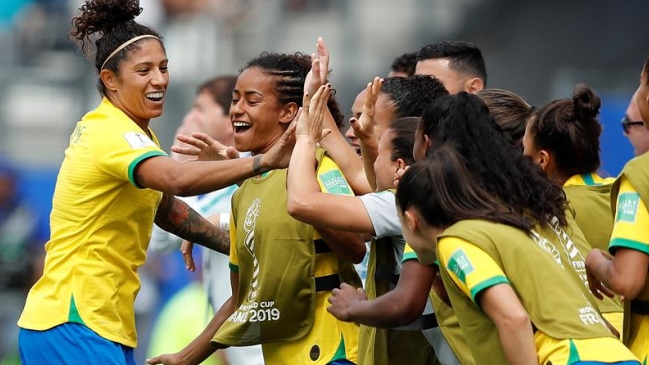 Selección brasileña se estrenó en el Mundial Femenino con goleada a Jamaica