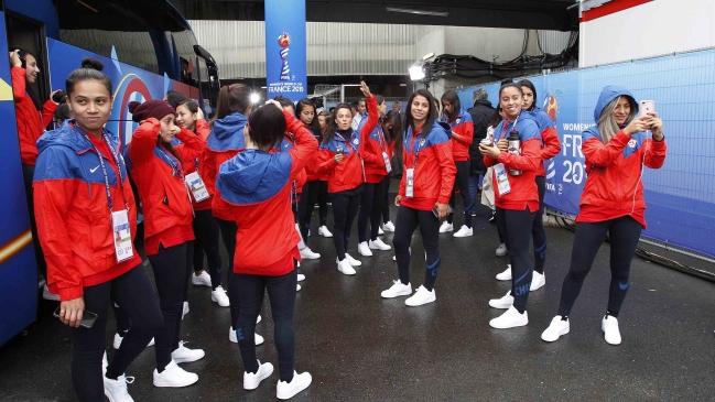 Ministra Kantor y el debut de la Roja femenina en Francia: Es un momento histórico