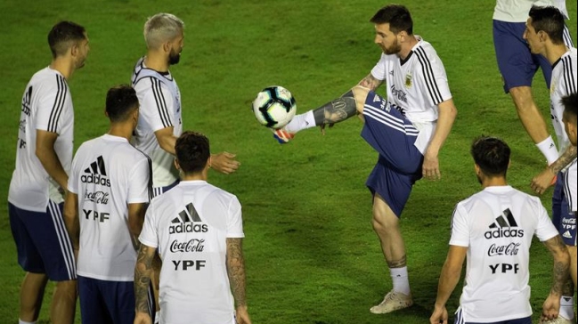 La inocente broma que le jugó Messi a Agüero