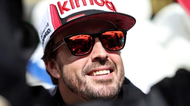 Fernando Alonso: ¿Volver a la F1 y a Ferrari? No contesto eso ante tantos micrófonos