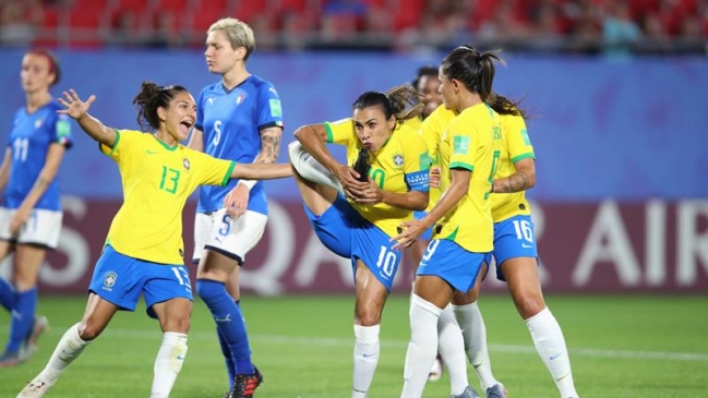 Brasil avanzó como mejor tercero a octavos de final del Mundial femenino