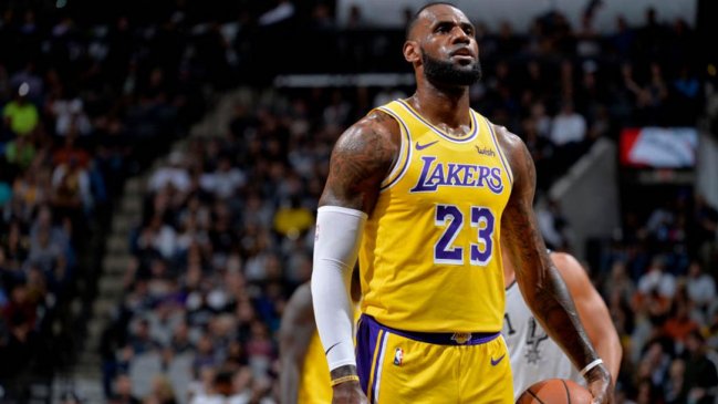 LeBron James retomará su clásico dorsal tras cederle la "23" a Anthony Davis en los Lakers