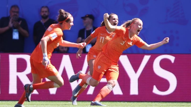 Holanda impuso su jerarquía sobre Italia y avanzó a semifinales del Mundial Femenino