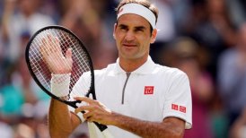 Roger Federer pasó un susto antes de avanzar a segunda ronda en Wimbledon