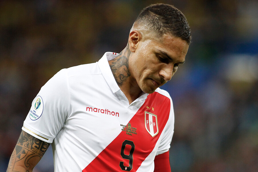 Delantero: Delantero: