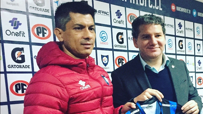 Huachipato presentó al paraguayo Gustavo Florentín como su nuevo entrenador