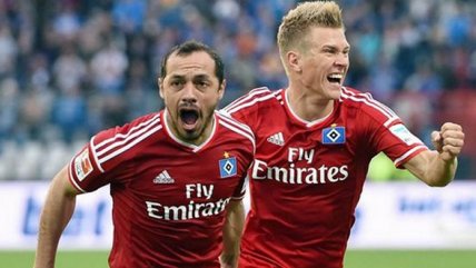 Rafael Van der Vaart invitó a Marcelo Díaz a su despedida del fútbol profesional