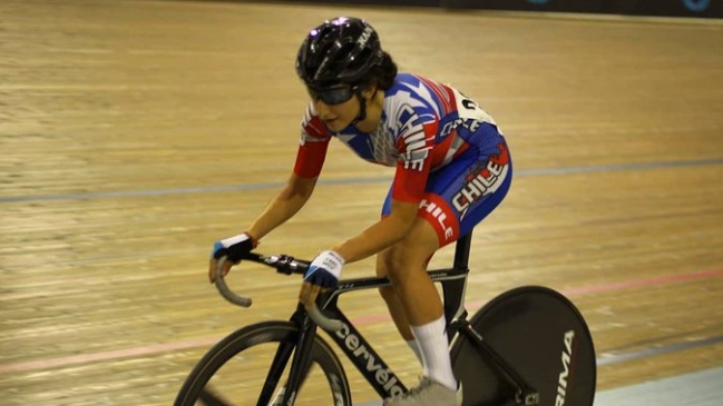 Catalina Soto conquistó medalla de plata en Mundial Juvenil de Ciclismo Pista en Alemania