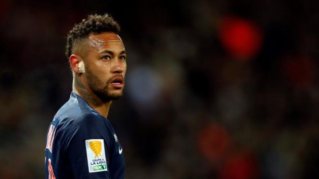 Técnico de PSG: Neymar seguirá sin jugar mientras no se aclare su futuro