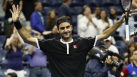 Roger Federer pasó susto antes de clasificar a segunda ronda en el US Open
