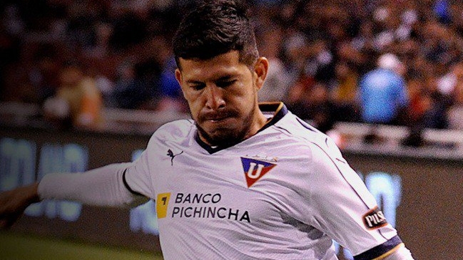Jugador de Liga Deportiva Universitaria de Quito sufrió escalofriante lesión ante Boca Juniors