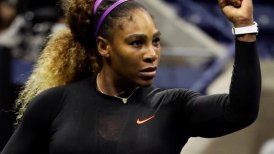 Serena Williams debió esforzarse para vencer a Caty Mcnally y seguir avanzando en el US Open