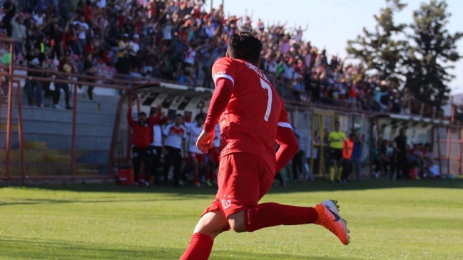 Miguel Angel Orellana de San Felipe anotó el golazo de la fecha en la Primera B