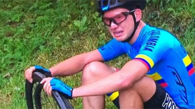 El conmovedor llanto de un ciclista colombiano al no recibir asistencia en el Mundial