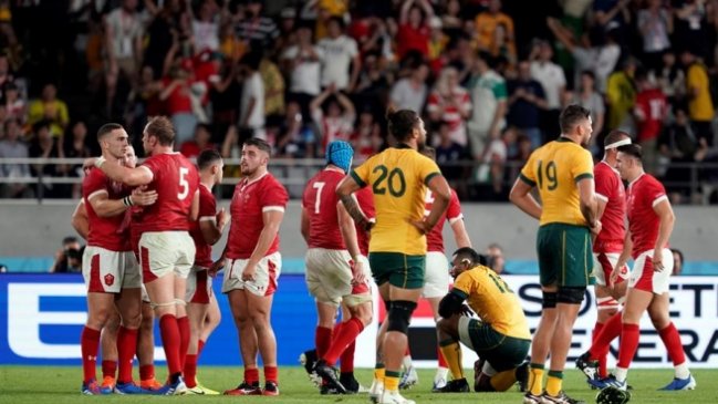 Gales se impuso ante Australia en sufrido duelo de favoritos en el Mundial de Rugby