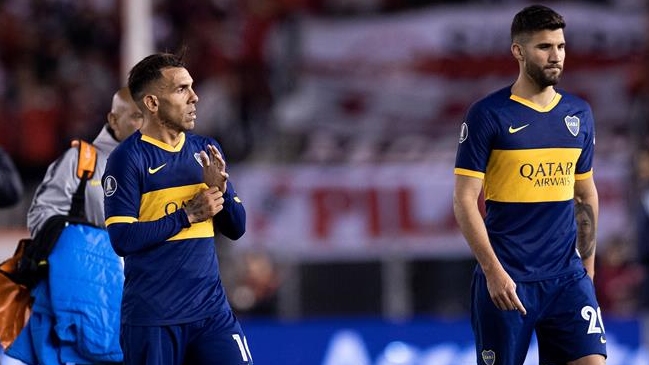 Carlos Tévez y Mauro Zárate arriesgan prisión por "incitar al desorden" tras el River-Boca