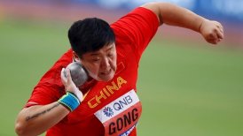 La china Lijiao Gong se alzó con la medalla de oro en el lanzamiento de la bala femenino en Doha
