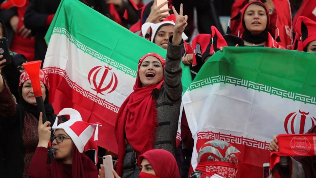 Las mujeres iraníes entrarán a un estadio libremente después de 40 años