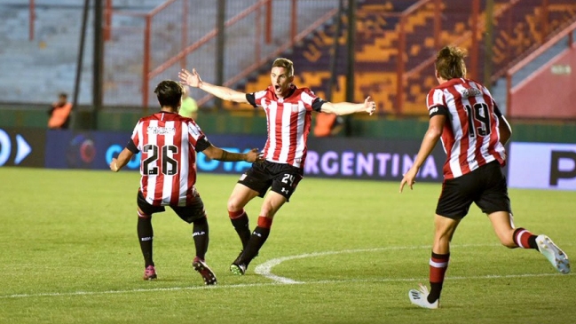 Estudiantes de La Plata con Jara y Fuentes avanzó a cuartos de final de la Copa Argentina