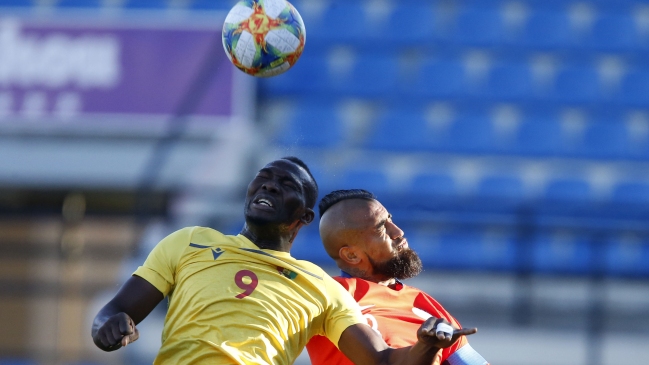 ¡Tribunas vacías! El duelo entre Chile y Guinea se juega en un desolado Estadio "José Rico Pérez"