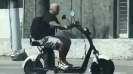 ¡Cambió la bicicleta! Jorge Sampaoli fue captado en moto eléctrica y será multado en Sao Paulo