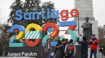 Un bus eléctrico llevará la cuenta regresiva de Santiago 2023 a eventos deportivos