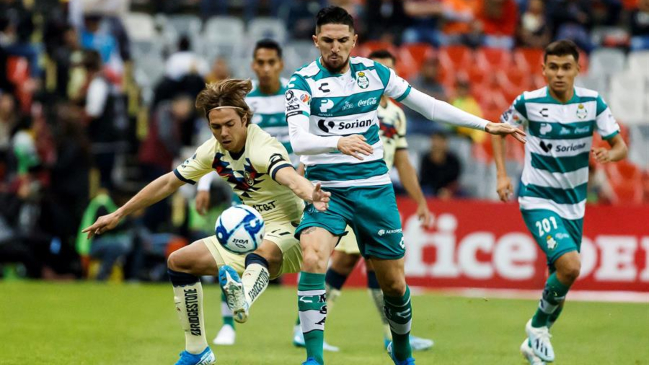 Diego Valdés fue figura en victoria de Santos Laguna sobre América de Nicolás Castillo
