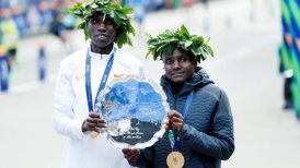Keniatas Geoffrey Kamworor y Joyciline Jepkosgei ganaron el Maratón de Nueva York