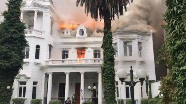 Edificio incendiado de la U. Pedro de Valdivia fue histórica sede del Comité Olímpico de Chile
