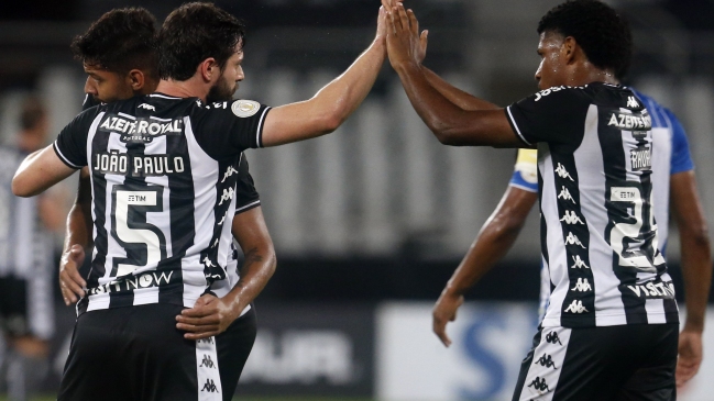 Botafogo venció a Avaí con actuación de Leonardo Valencia
