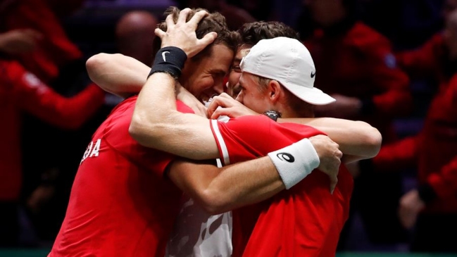 Canadá logró un triunfo histórico sobre Australia y alcanzó semifinales en la Copa Davis