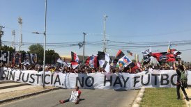 "Sin justicia, no hay fútbol": Barra de Colo Colo realizó un "arengazo por la dignidad"