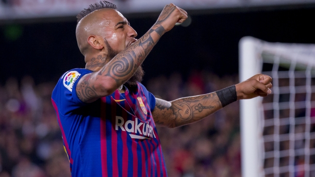 Arturo Vidal saludó a FC Barcelona en su aniversario número 120