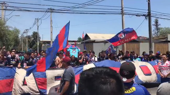 "Johnny Herrera es la U": Hinchas azules se manifestaron por la partida de su capitán