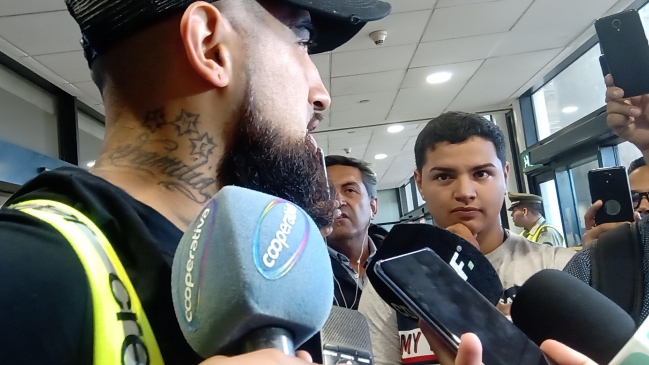 Arturo Vidal llegó a Chile y habló sobre interés de Inter: Mi representante está viendo ese tema