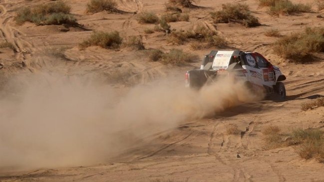 El argentino Terranova lidera la general de los autos en el Dakar