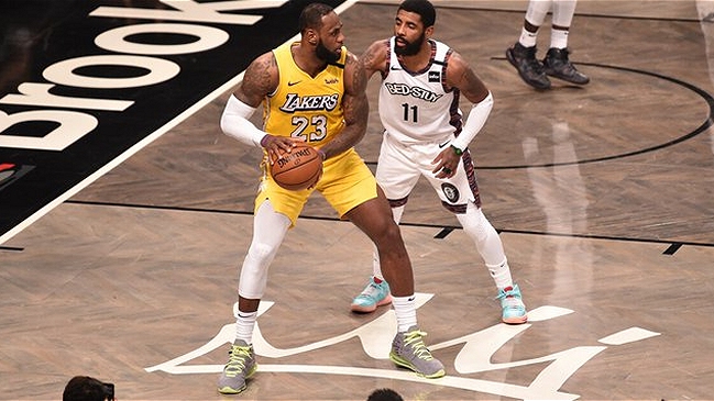 James firmó décimo triple-doble de la temporada en victoria de los Lakers sobre Brooklyn Nets
