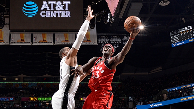 Toronto Raptors superó a San Antonio Spurs en una triste jornada de luto en la NBA