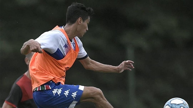 Pablo Galdames fue titular en amarga derrota de Vélez