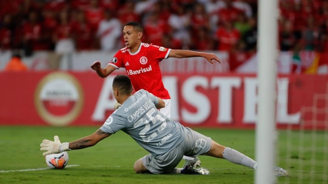 Una errática U. de Chile se despidió de la Copa Libertadores tras caer ante Inter