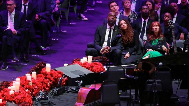 Kobe Bryant recibió un emotivo homenaje en el Staples Center en Los Ángeles