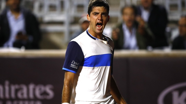 Tomás Barrios remontó con categoría a Carlos Taberner y avanzó en el ATP de Santiago