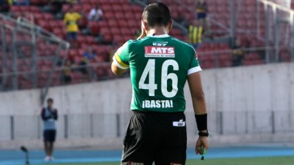 ¿Por qué el árbitro Gilabert usó una camiseta con el número 46 en el duelo de la U y Everton?
