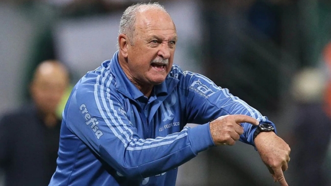 Scolari se reunió con dirigentes de Colo Colo y pidió tiempo para reflexionar