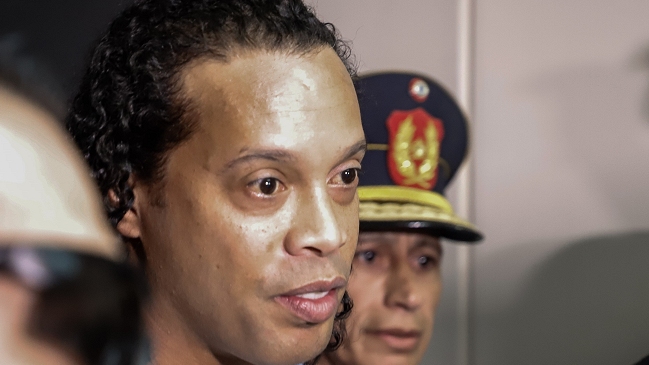 Equipos de la cárcel intentan fichar a Ronaldinho para torneo de fútbol sala