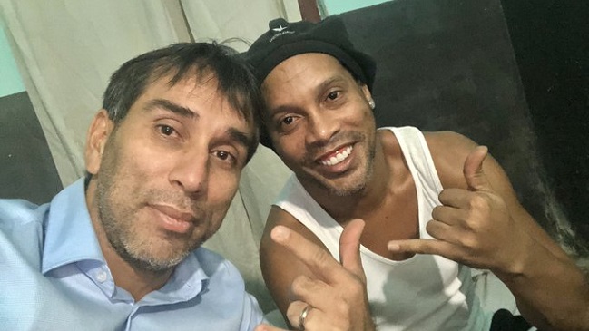 Nelson "Pipino" Cuevas compartió con Ronaldinho en la cárcel: El está triste
