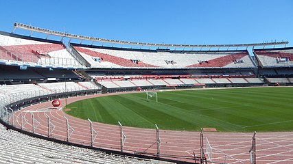Cuando la crisis es motivo de oportunidades: La innovadora técnica de riego de River Plate